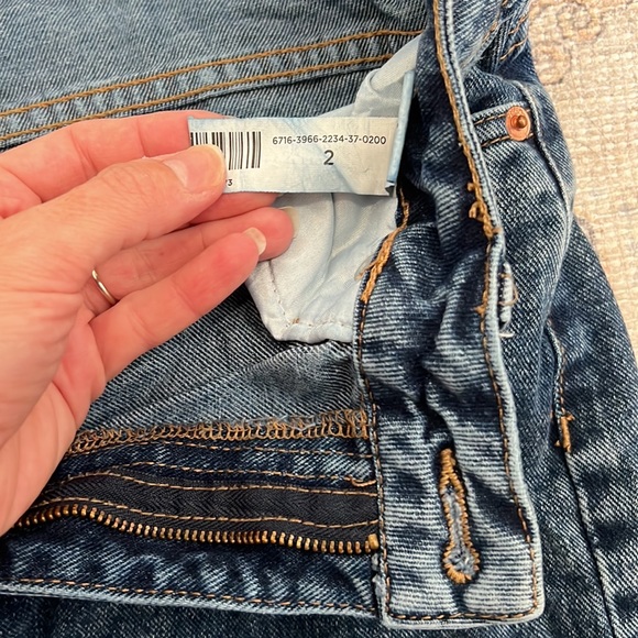 Dark wash mom jeans - Picture 7 of 10